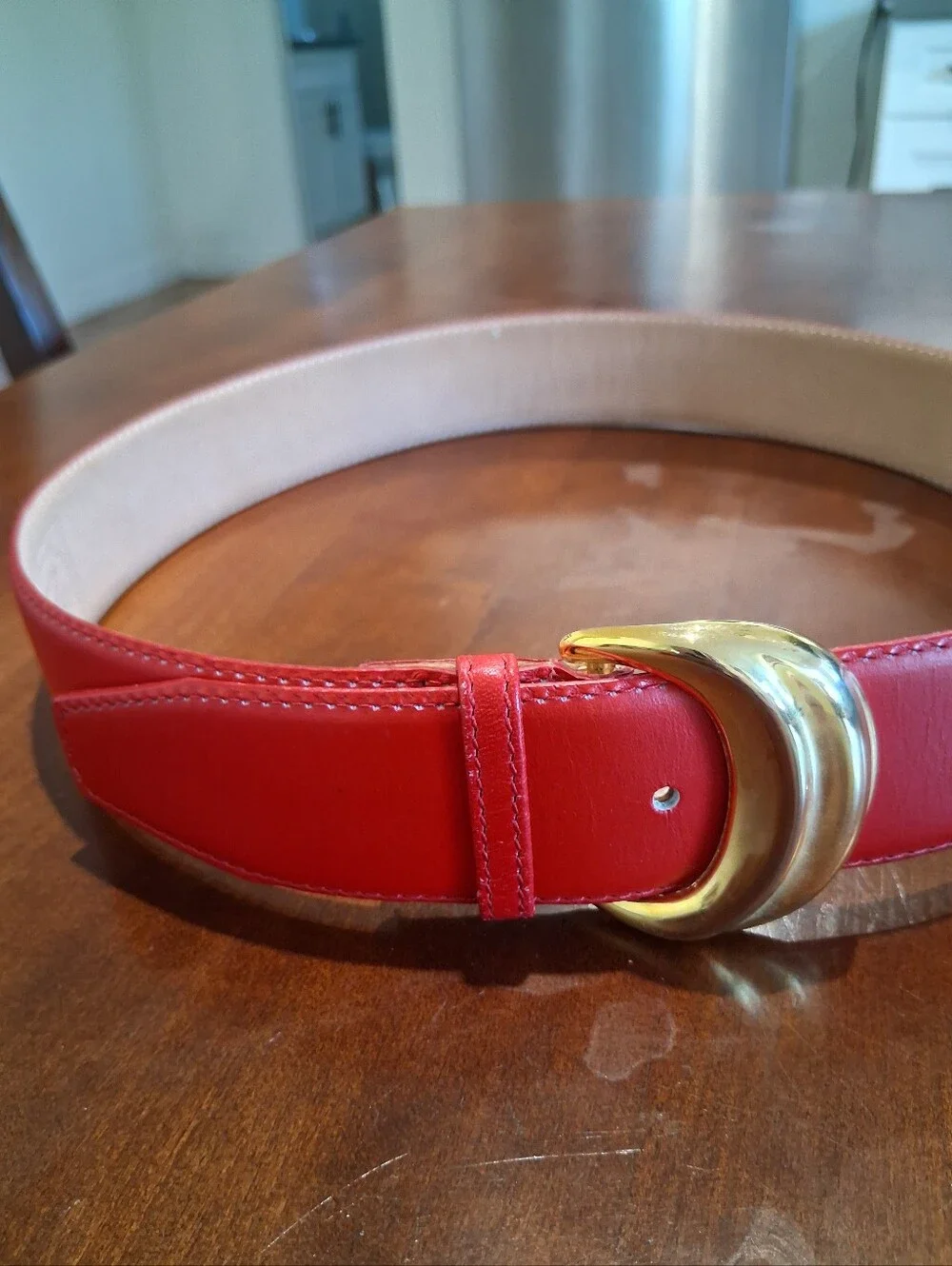 N/A red leather